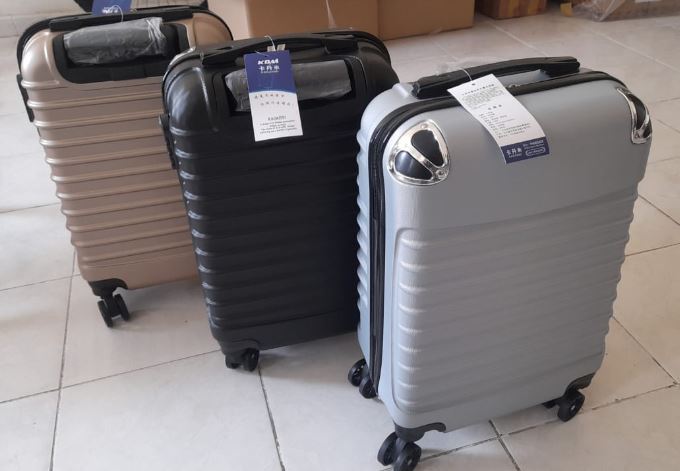 Hand Carry / Cabin Bag / Luggage Case 22x12x7 Brand New - Clearance Sale (Warehouse Clearance)